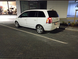 Opel zafira 1.9 cdti (6 фото из 7)