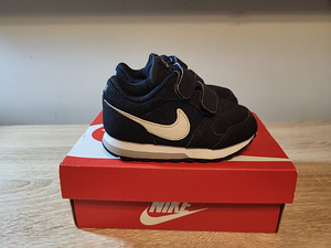 NIKE tossud, suurus 22 (2 foto / 6)