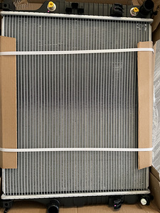 Radiator Mercedes Gl=Class X164 M W164 R GL63 ML63 (1 foto / 1)