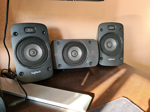 Logitech Z906 5.1 arvutikõlarid (5 foto / 10)