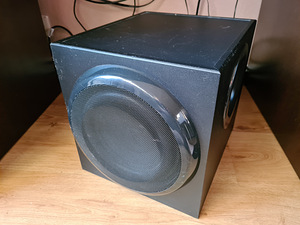 Logitech Z906 5.1 arvutikõlarid (6 foto / 10)