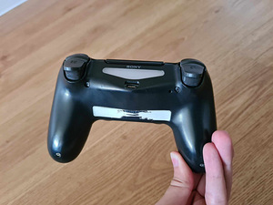 Playstation 4 Slim 1TB (3 foto / 10)