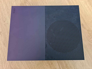 Xbox One S 1 TB (Fortnite Battle Royale Special - Purple) (3 foto / 4)