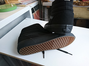 VANS 43N (2 foto / 3)