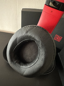 Beats Studio3 Wireless Over-Ear Headphones - The Beats Decad (2 foto / 7)