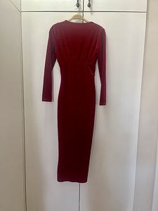 Elegantne punane sametist liibuv kleit (3 foto / 3)