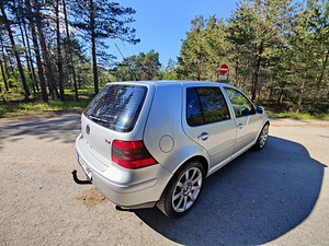 Volkswagen Golf 4 1.9 R4 TDI 85kw (5 foto / 15)