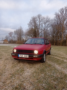 VW Golf 2 (2 фото из 4)