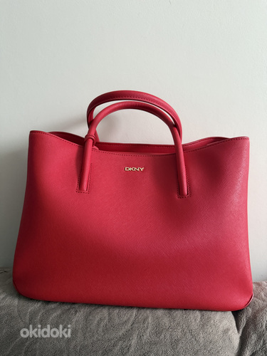 DKNY