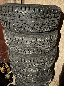 Ford Ranger Michelin naastrehv velgedel 235 75 15 (1 foto / 3)