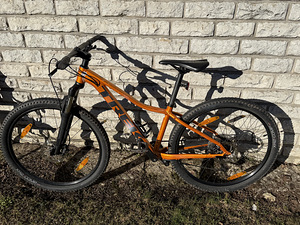 Trek Marlin 6 gen 2, S raam, 27.5 " rattad (1 foto / 7)