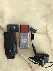 VERTU FERRARI (3 foto / 8)
