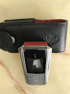 VERTU FERRARI (7 foto / 8)