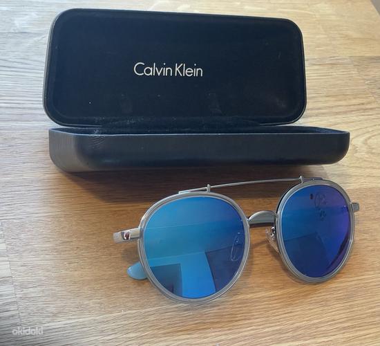 Солнцезащитные очки Кельвин Кляйн (фото #3)