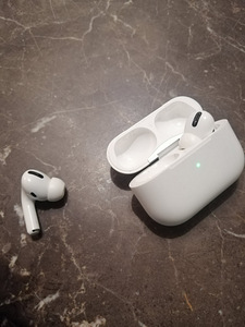 Airpods pro 2 (1 фото из 1)