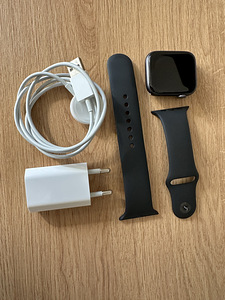 Apple Watch Series 5 44mm gps + laadija (1 foto / 3)