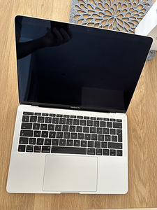 Продается MacBook Pro (2017) 8GB/256GB 13" SWE (5 фото из 6)