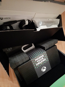Xbox геймпад новый (3 фото из 3)