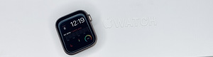 Apple Watch Series 5 Gold Aluminium Case 40mm (1 foto / 5)