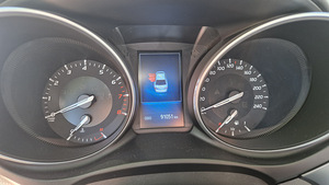 Toyota Avensis (9 foto / 9)