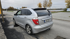 Honda FR-V 2.0 100kw 2005 (3 foto / 14)