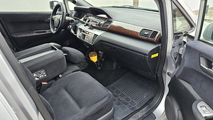 Honda FR-V 2.0 100kw 2005 (7 foto / 14)