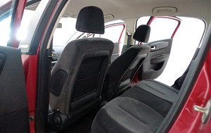 CITROEN C4/1.6HDI /80KW (9 foto / 15)
