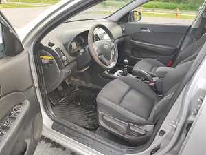 Hyundai i30 sw (10 фото из 10)