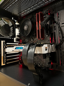 Настольный компьютер - Ryzen 3 3600 (4.2ghz), Gtx 1080ti, 16 (3 фото из 5)