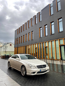 MERCEDES CLS 320CDI (1 foto / 6)