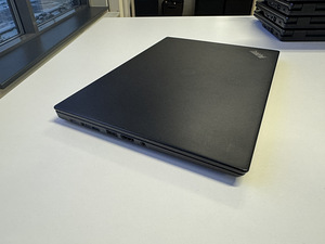 Lenovo Thinkpad X390 (4 foto / 4)