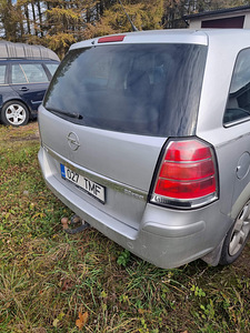 Opel zafira (2 foto / 6)