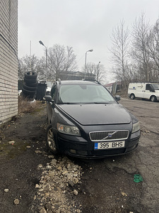 Прокат автомобилей (5 фото из 5)