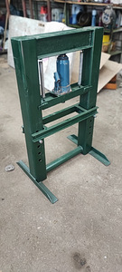 Press / hüdropress (2 foto / 4)