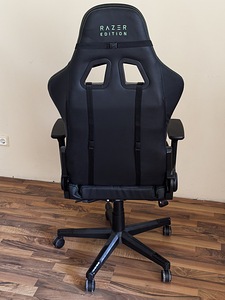 Razer Type G издание (3 фото из 3)