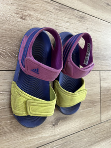 Adidas sandaalid s 27 (2 foto / 3)