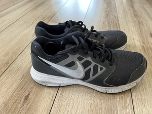 Nike tossud s 40 (1 foto / 1)