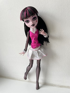 Monster high nukk / nukud LOE! (2 foto / 10)