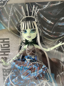 Monster high nukk Frankie Stein UUS! (4 foto / 5)