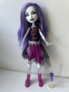 Monster high nukk Spectra Vondergeist (2 foto / 6)