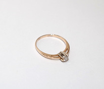 Золотое кольцо с бриллиантом 0.15ct, 585 пробы, вес 1.52 г