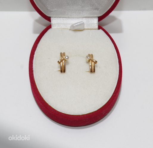 Золотые серьги 585 пробы с бриллиантами 3.95 г
