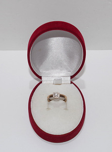 Kuldsõrmus 375 proov, 2.15 g (1 foto / 4)