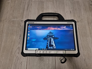 Tablet PC Panasonic CF-D1DW200FZ Rugged, Ekraan on vigane (1 foto / 5)