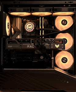 Ryzen 7 9800X3D + ASUS TUF RX 9070 XT | Must mänguarvuti (2 foto / 5)