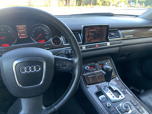 Audi A8 D3 4.2TDI 240kw (7 фото из 10)