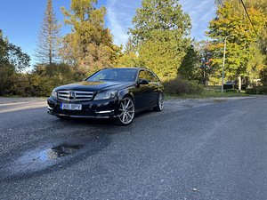 Mercedes-Benz C 300 4Matic AMG pakett 3.0 170kW (3 foto / 15)
