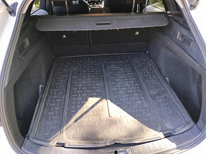 Продам Toyota Corolla (8 фото из 15)
