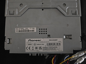 Pioneer DEH-S320BT (3 foto / 3)