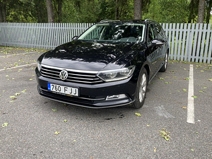 Volkswagen Passat Highline 2.0 110kW (8 foto / 8)